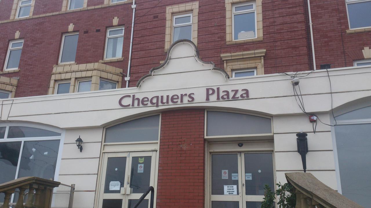 Chequers Plaza Hotel Blackpool Exterior foto